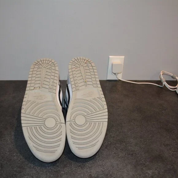 Nike Air Jordan grey, white and black size 12.5 Men's - Picture 7 of 7